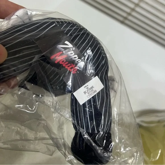 Disney jack zippermouth 10inch plush - Picture 3 of 3